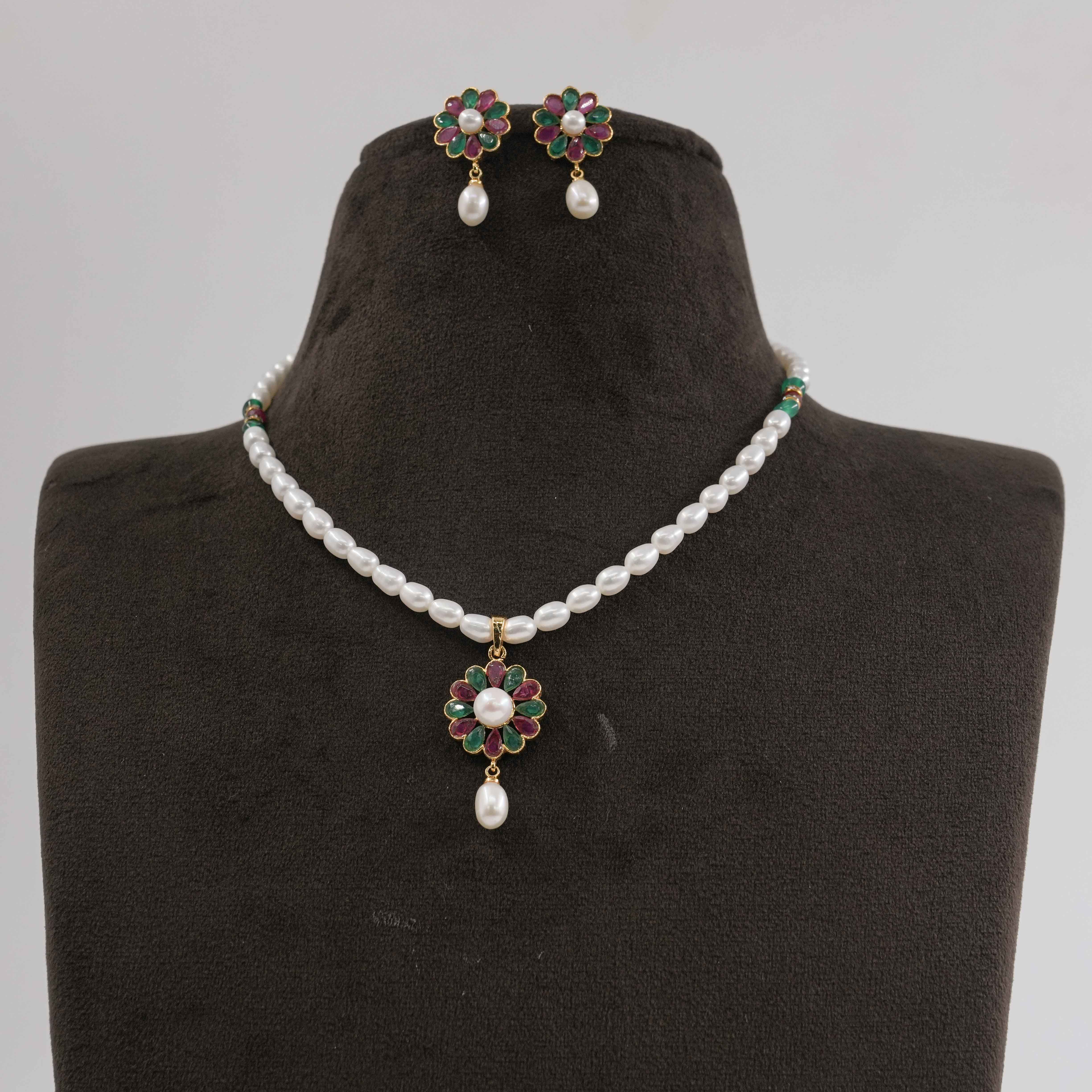 Rice Pearls Necklace Set